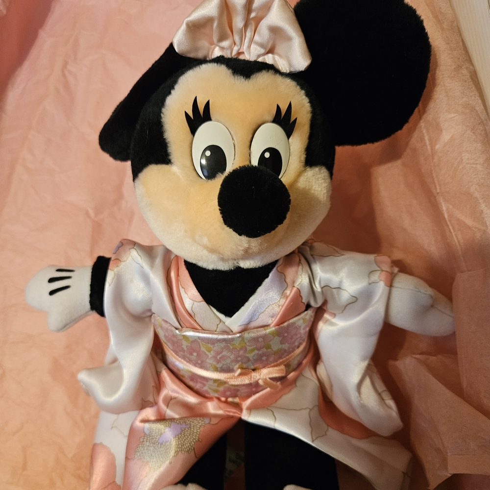Disney Minnie Mouse Plush in Pink and White Kimono
